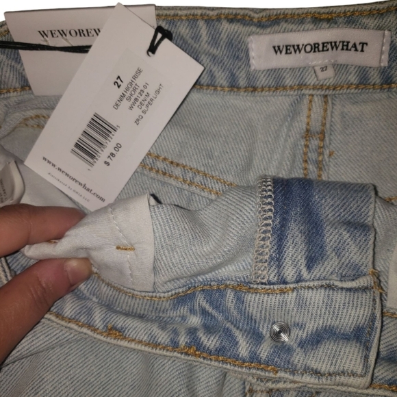 NWT WeWoreWhat Denim High Rise Short Super Light 27 - Picture 3 of 4